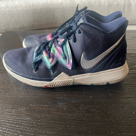 Nike Kyrie 5 GS Galaxy size 7Y multi color navy blue - Picture 6 of 6